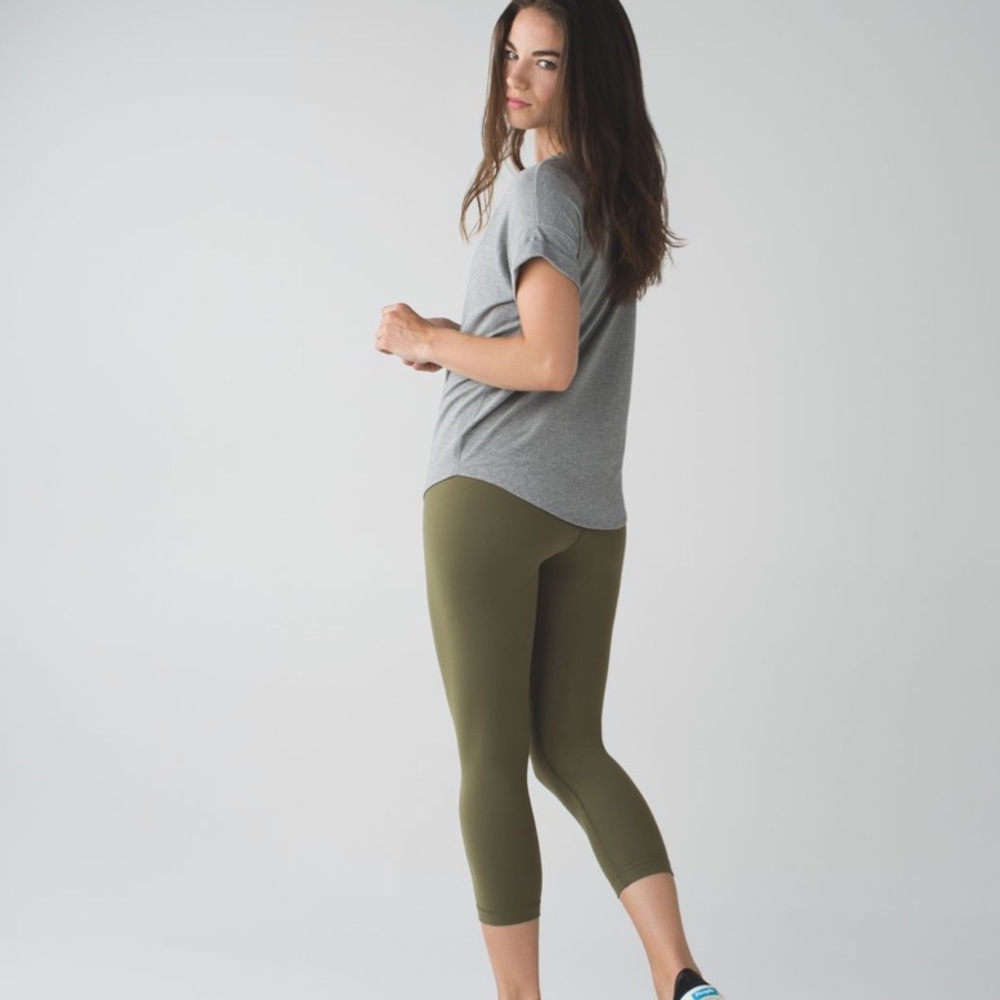 SALE!! Lululemon Wunder Under Crop II (Roll Down) Fatigue Green Sz4